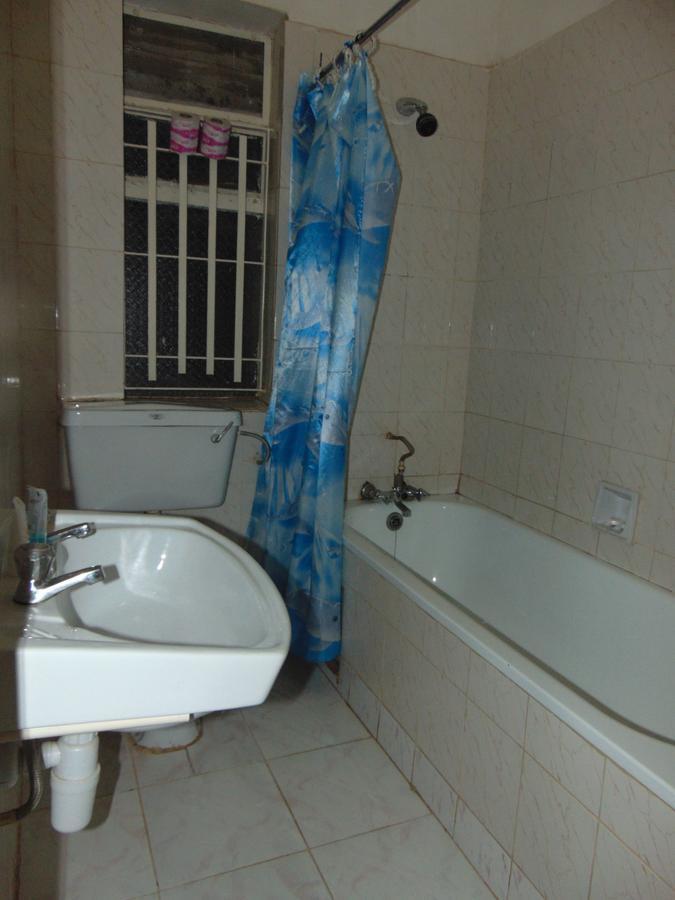 Brisk Hotel Triangle Njeru Экстерьер фото